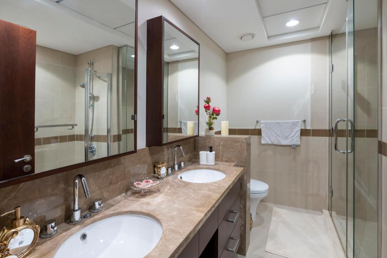 Downtown Dubai, Luxury 2 Bed 2 Bath Apartment - Pool, Gym, Aircon, Parking - Views Of The Dubai Fountain & Burj Khalifa Exterior foto